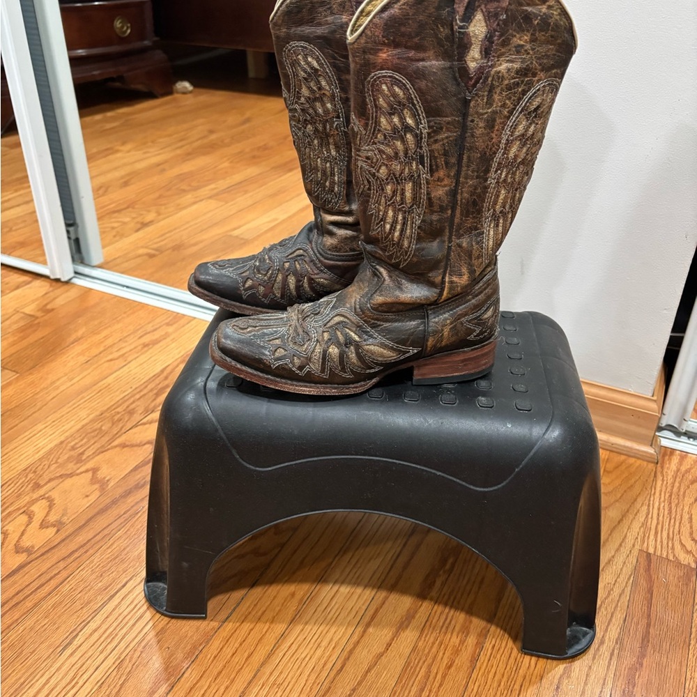 Brown Lace Up Boots